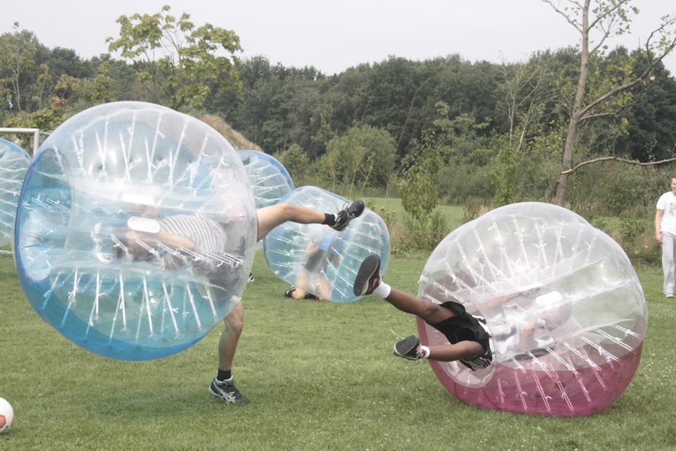 bubbel voetbal_sportieve uitjes